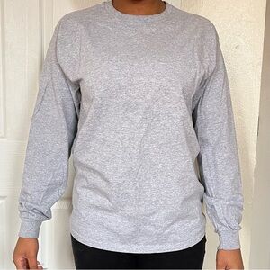 Gray Long Sleeve Crewneck Sweatshirt